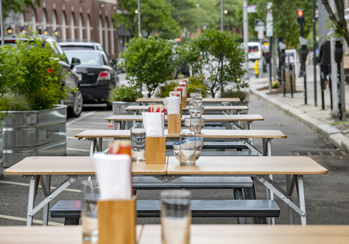 Does restaurants’ expanded sidewalk seating need limits?