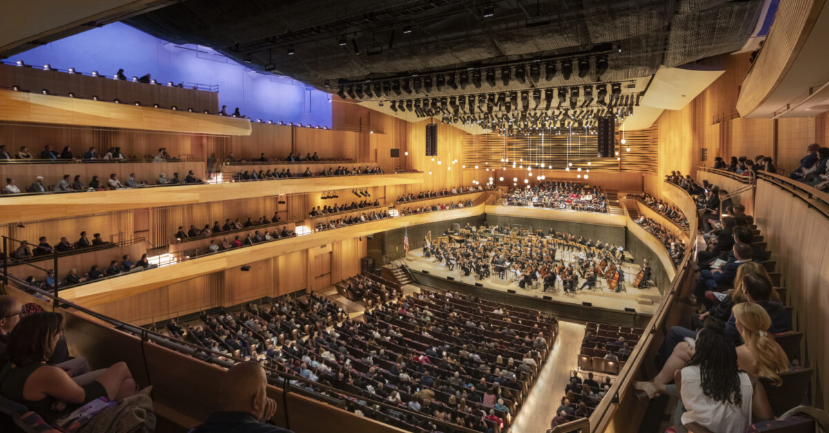 See Lincoln Center's Newly Refurbished David Geffen Hall Playbill