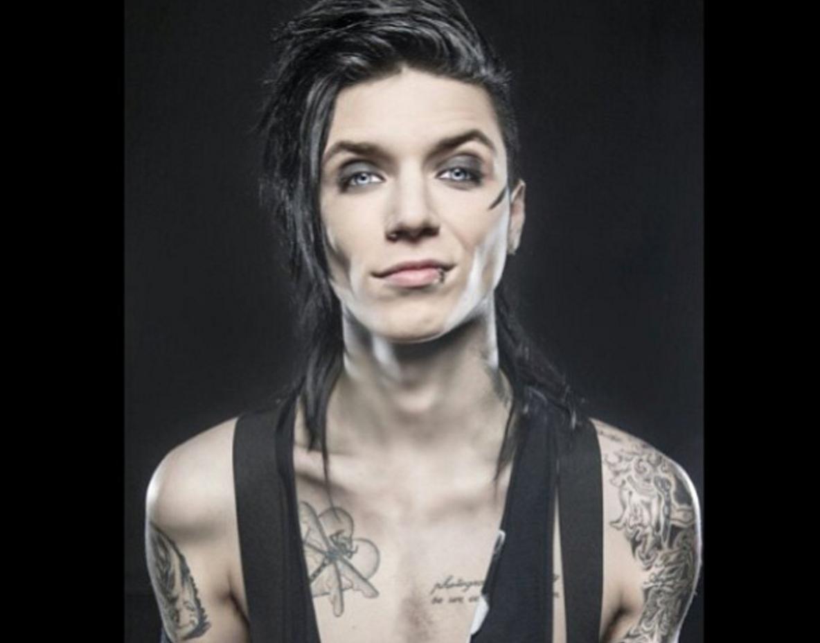 18 Pictures Of Boys With Long Hair Because Life Is Short And Fragile