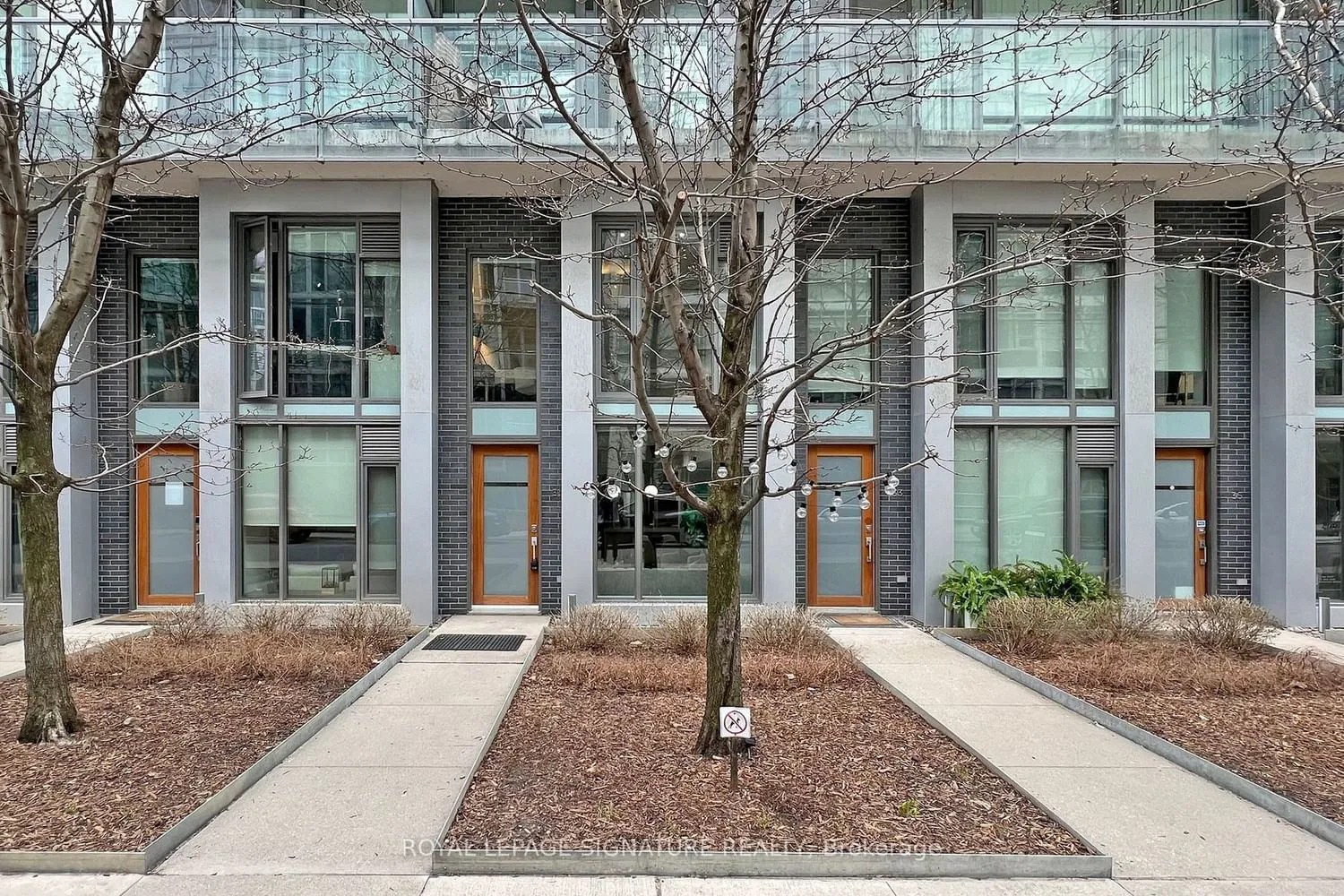 The Thompson Residences 552 Wellington St & 55 Stewart St