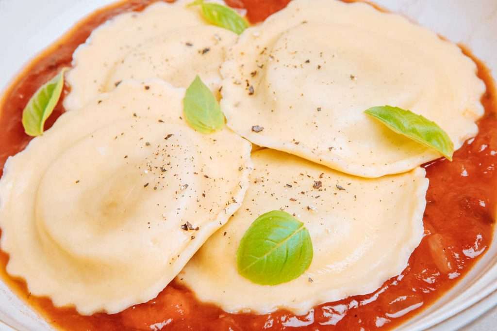 Round ravioli filled with cheese online puzzle