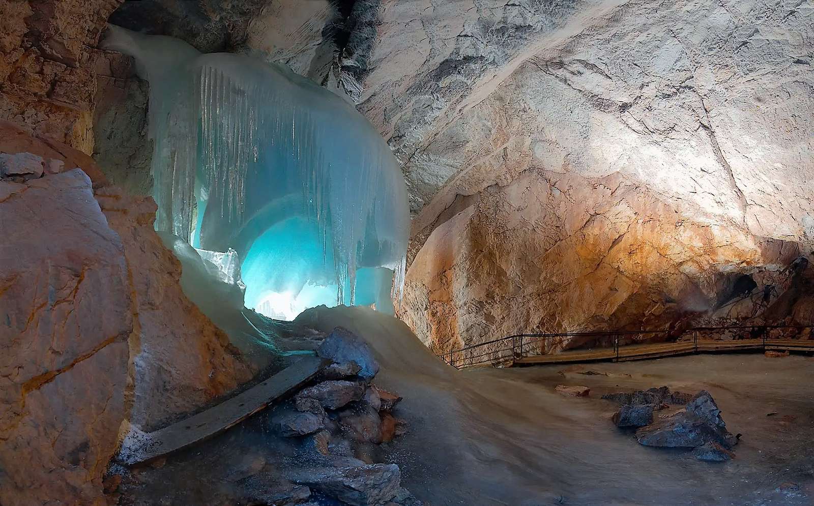 Eisriesenwelt Salzburger Land Austria online puzzle