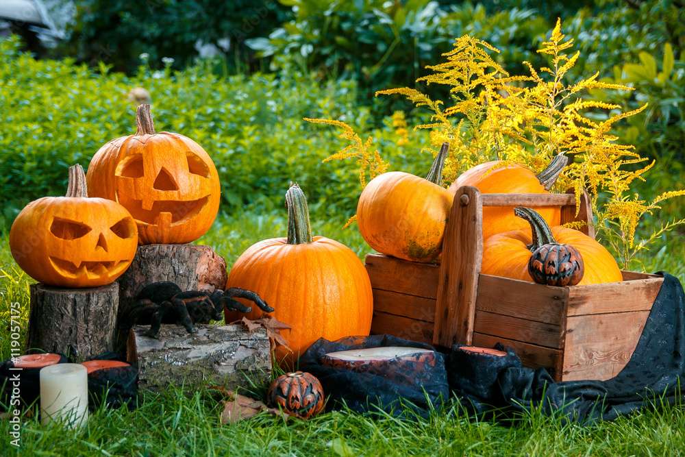 Halloween decorations online puzzle