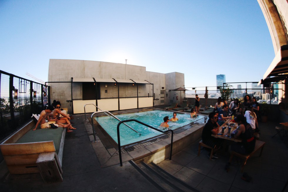 LA Crawl DTLA Rooftop Bar