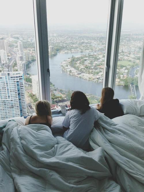25 Things You Learn Living With Your Best Friend