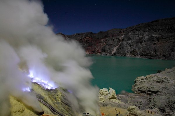 This Rare Volcano Erupts ElectricBlue Streams Of Molten Sulfur