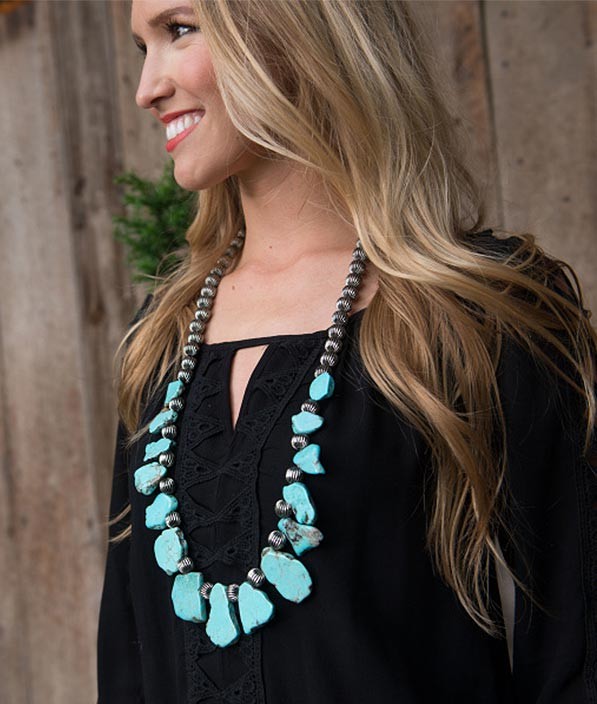 How to Wear Turquoise Jewelry One Country
