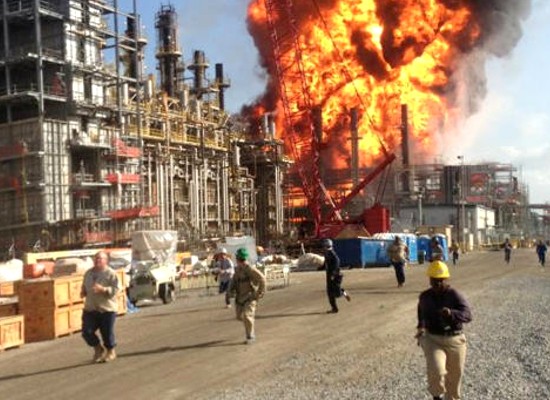 Another Chemical Plant Explodes as Industry Booms Due to Cheap Natural