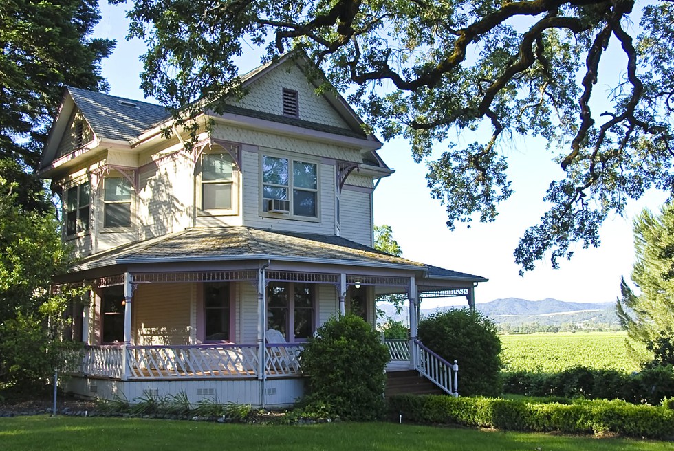 Discover Cloverdale, the Hidden Secret of Sonoma Wine Country [Updated