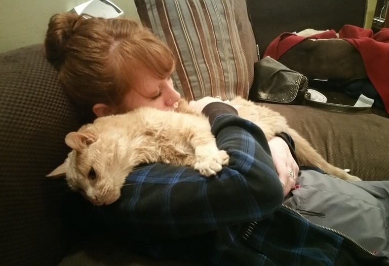 Couple Gave 21 Year Old Super Senior Cat a Chance to Live Out His Best Life, Now a Year Later