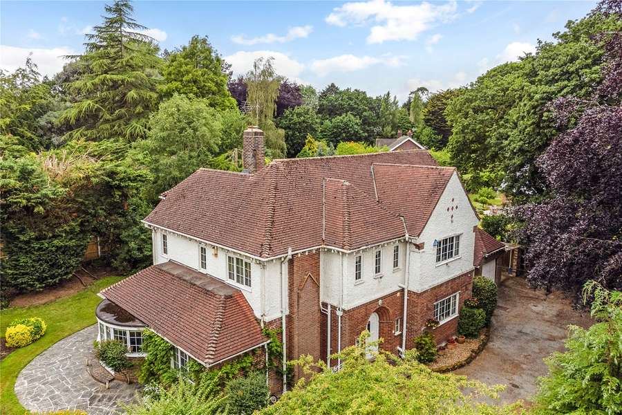 Overdale Road, Willaston, Neston, Cheshire, CH64 1SY Property for