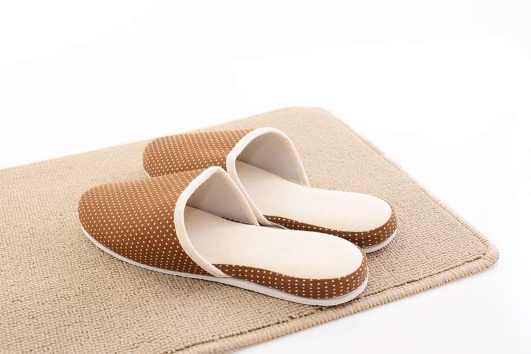 SIC Code 3142 House slippers