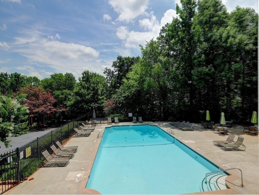Autumn Chace Townhomes for Sale in Sandy Springs, GA