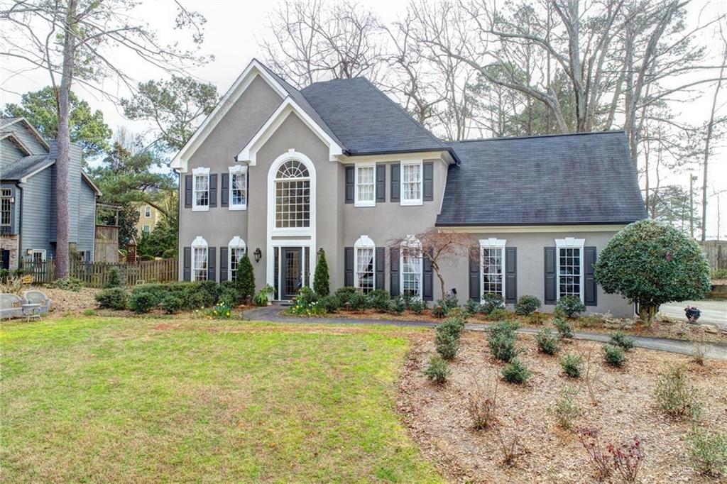 Hunters Oaks Homes for Sale in Alpharetta, GA