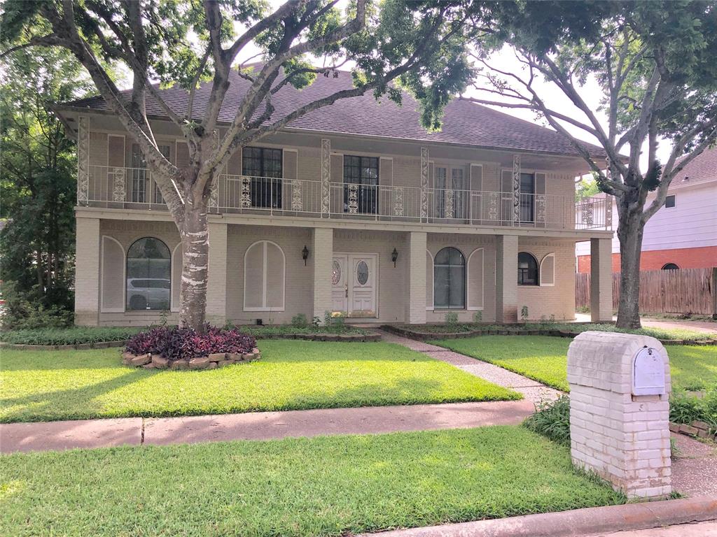 Richmond Pool Homes Hotlist