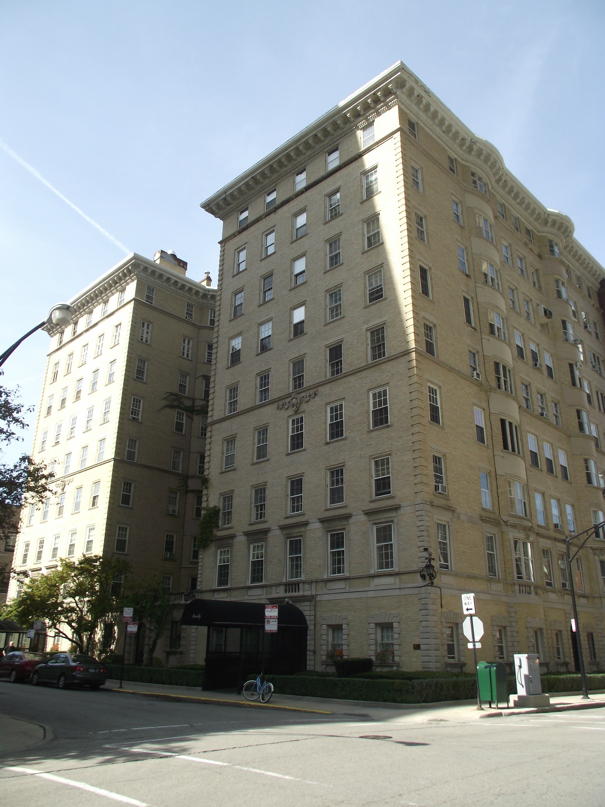 Scott Condos For Sale Gold Coast Chicago, IL 70 East Scott Ave