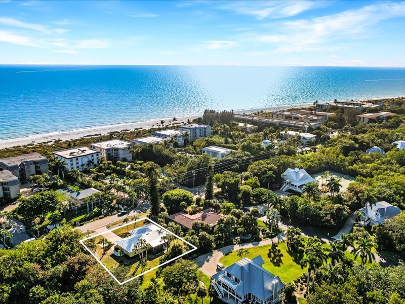 Sanibel Real Estate New Listing 2620 W. Gulf Drive MLS2220091