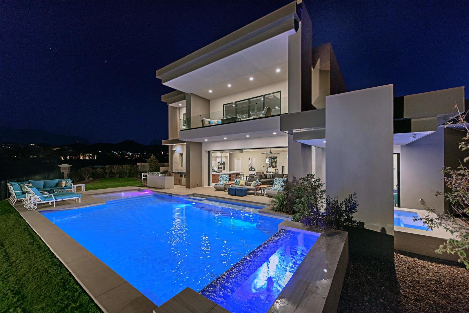 1374 Opal Valley St., Henderson, NV 89052 Contemporary Luxury Home