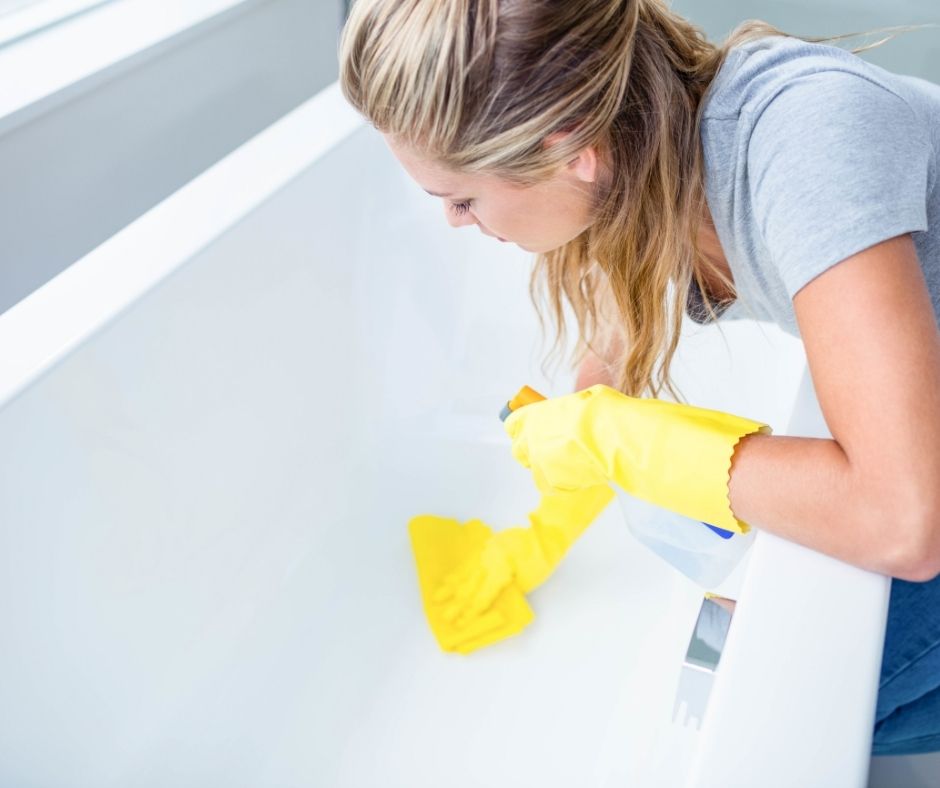 Secrets for Getting a Shiny Clean Bathtub