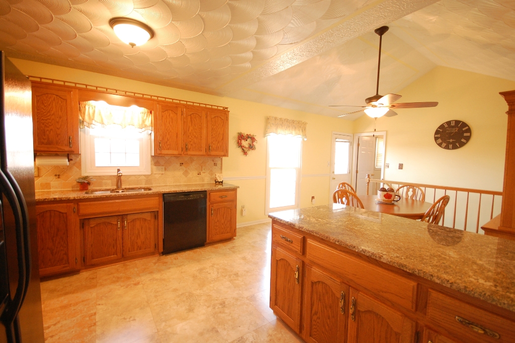 12346 Spring Meadow Drive Louisville, Kentucky 40299 Home for Sale