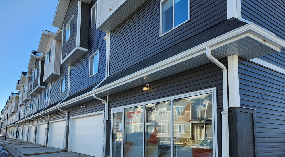 Red Embers Point Townhouse Condos for Sale