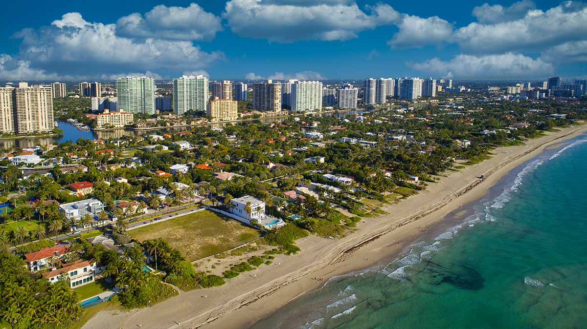 Living in Golden Beach, FL 2021 Community Guide