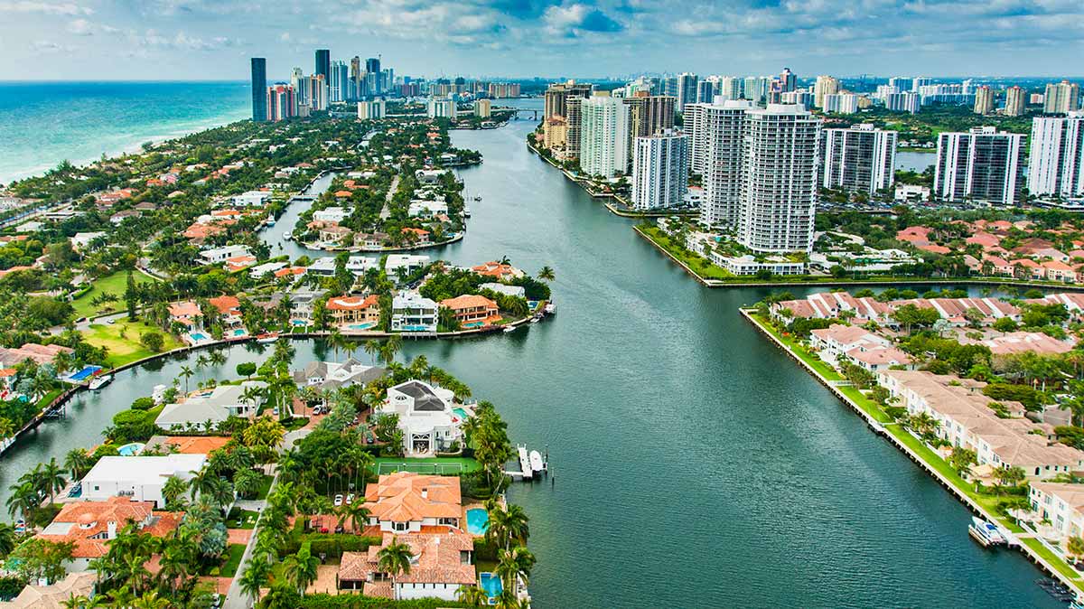 Living in Golden Beach, FL 2021 Community Guide