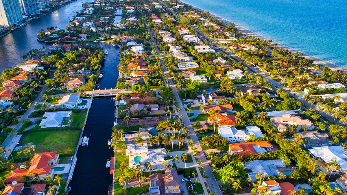 Living in Golden Beach, FL 2021 Community Guide