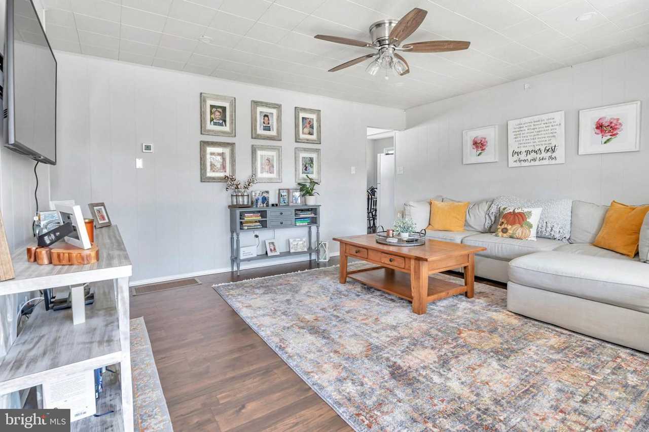 Cottage Style Home in Sharondale Rests Near Middletown's Downtown