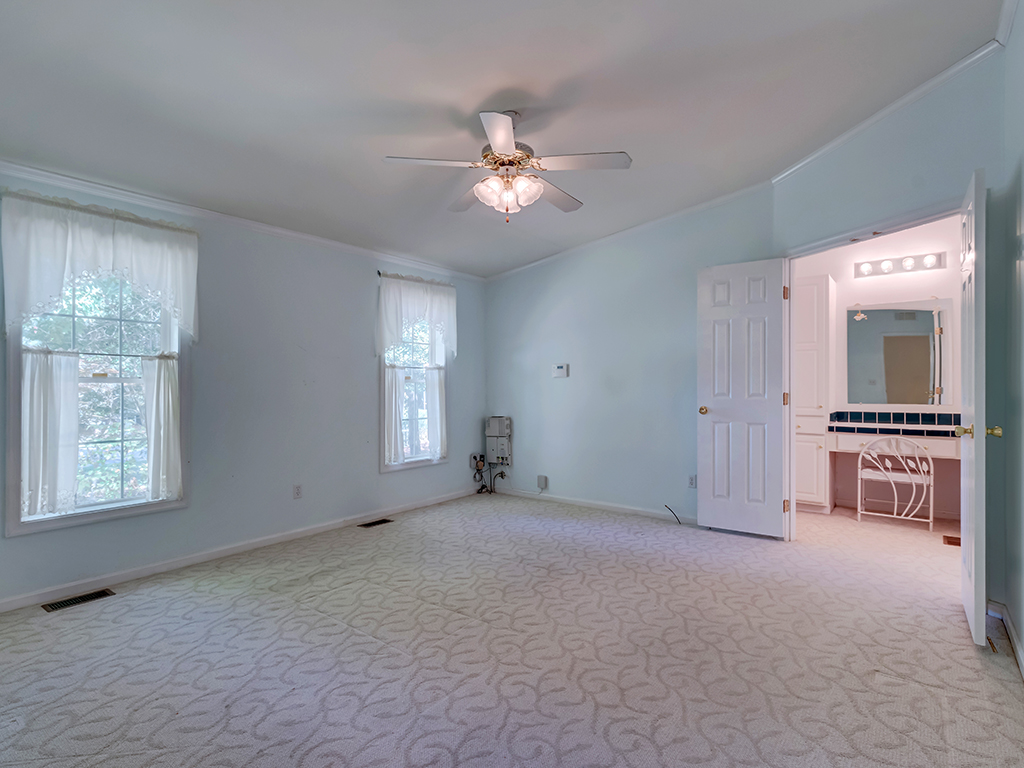 Captains Grant Home Features a Large and a Perfect