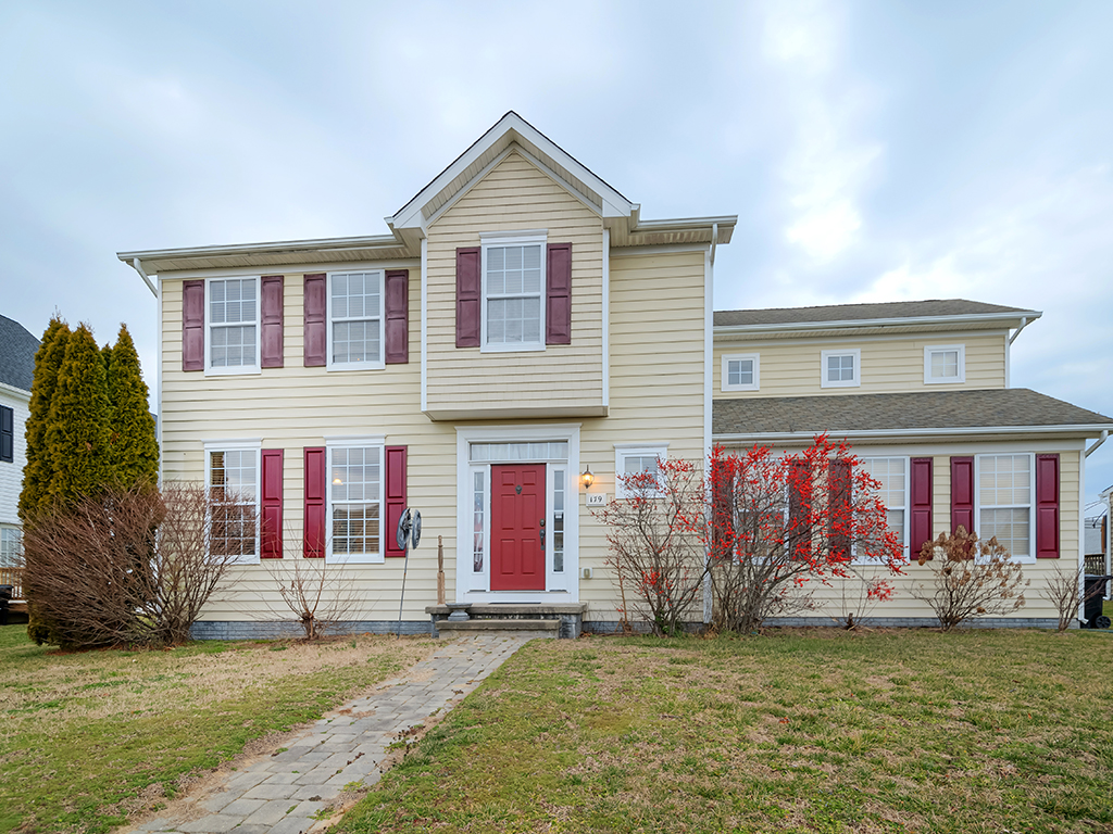 Felton Home Features 2,200SquareFeet in the Community of Satterfield