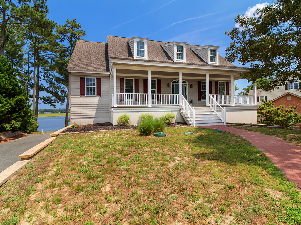 Featured Homes in Dagsboro's Waterfront Point Farm Community