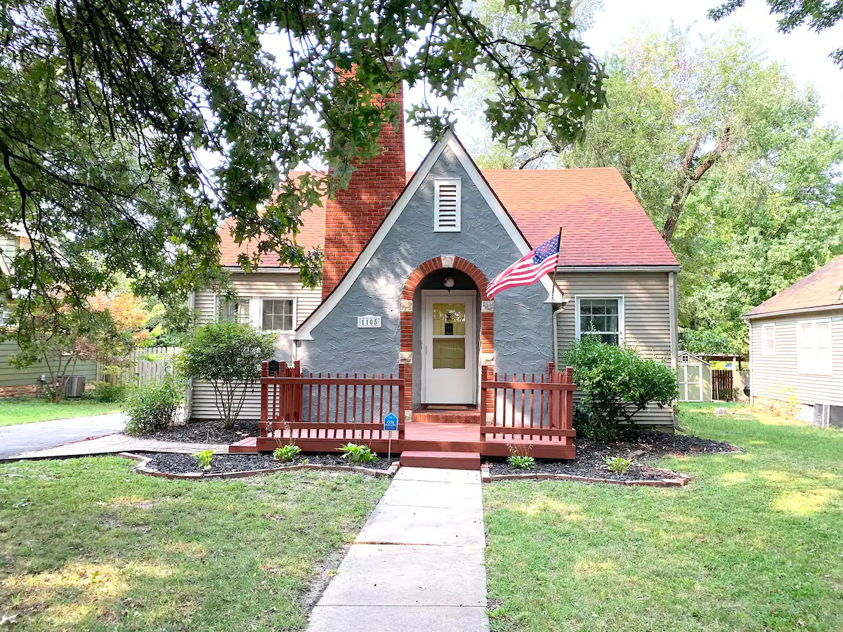 20 Best And Unique Airbnb in Kansas (2024 UPDATE)