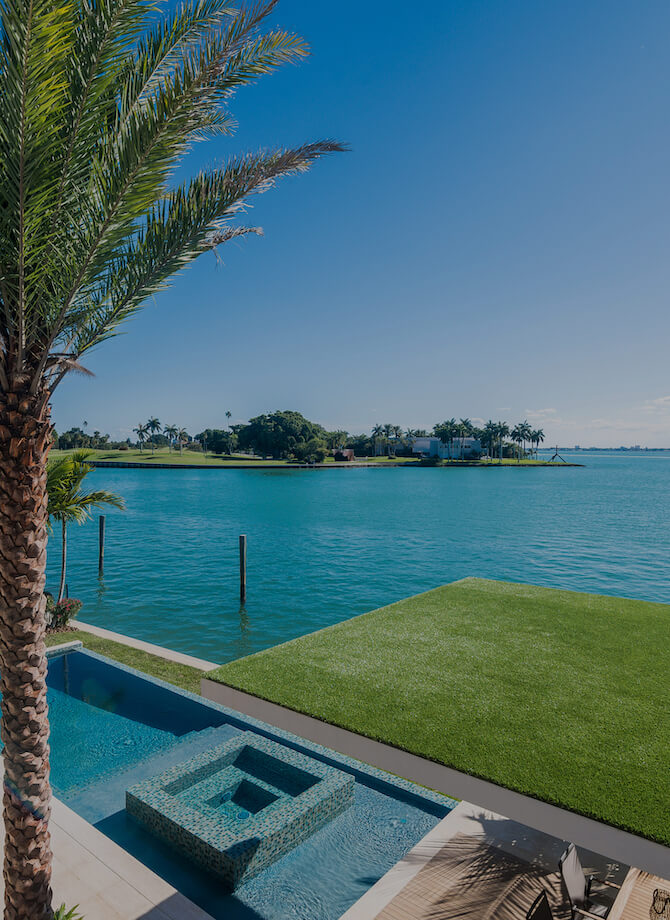 Live in Luxury With the Laurie Finkelstein Reader Real Estate Team