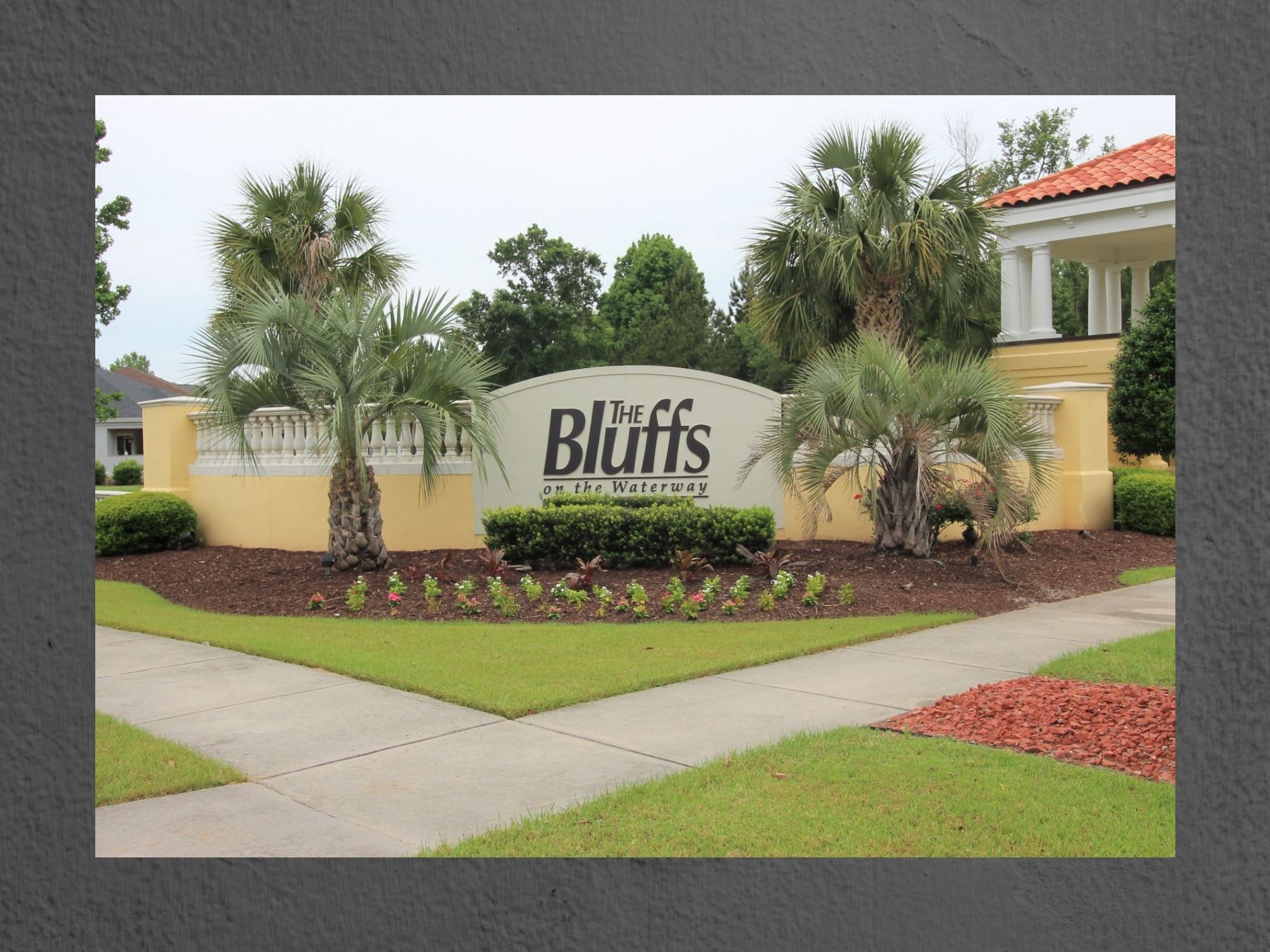 The Bluffs on the Waterway