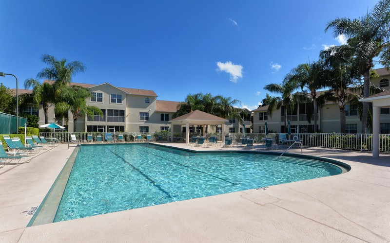 Pinestone Condos For Sale Sarasota Pinestone Condominiums