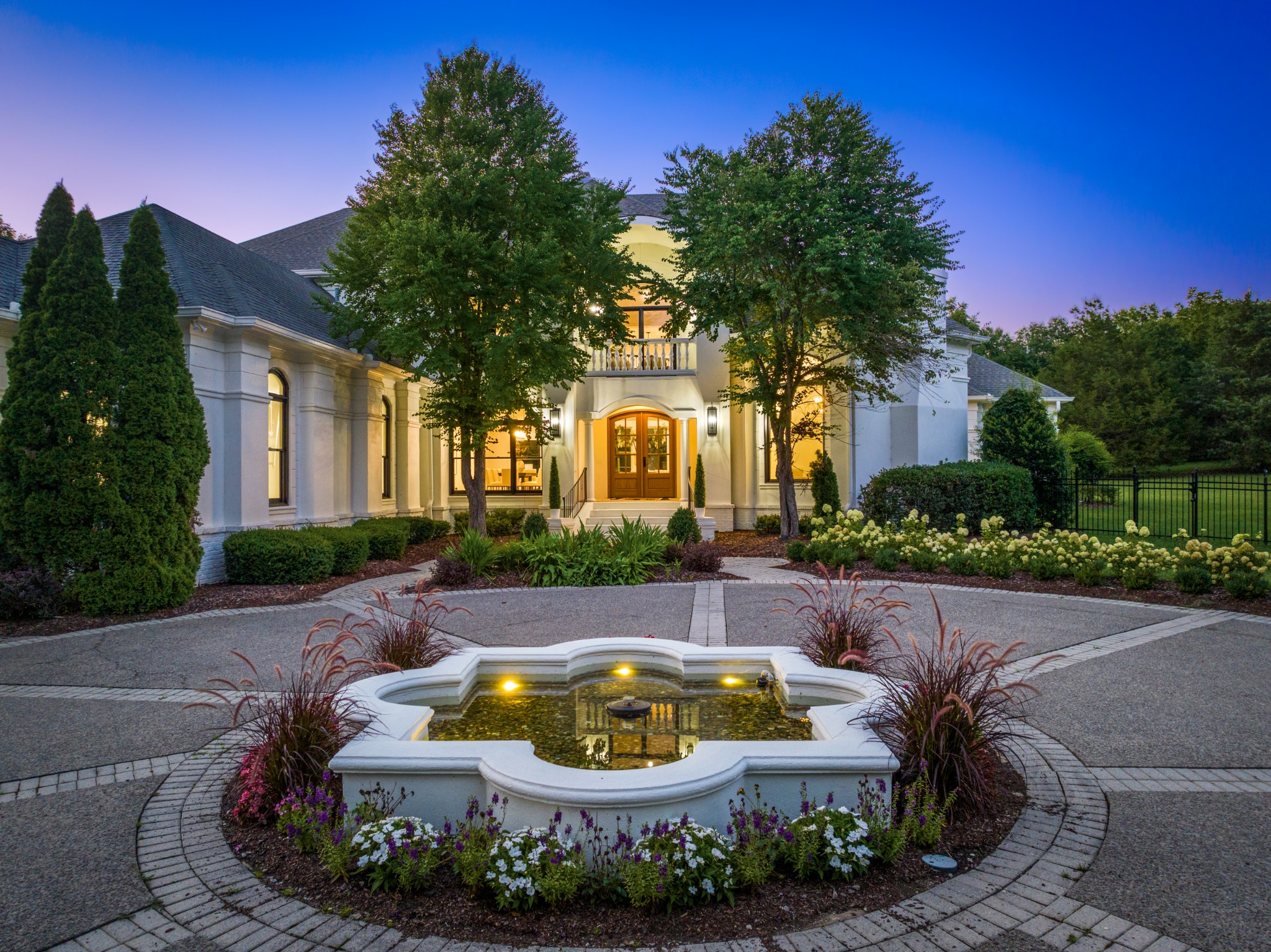 Luxurious Living Redefined Explore 9050 Split Log Rd, Brentwood, TN