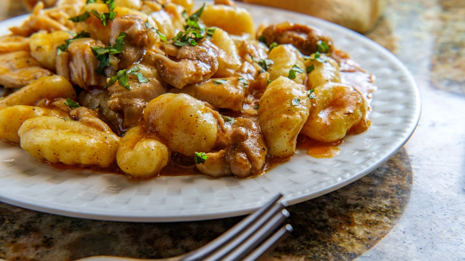 10 Best Restaurants in Kitchener, Ontario + What to Eat 2023