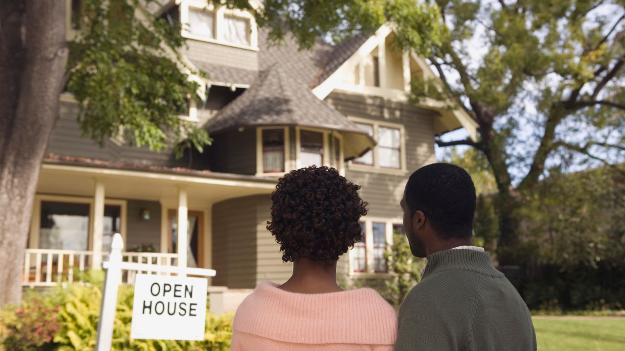 Selling your Edmonton home? How to create a bidding war on your home.