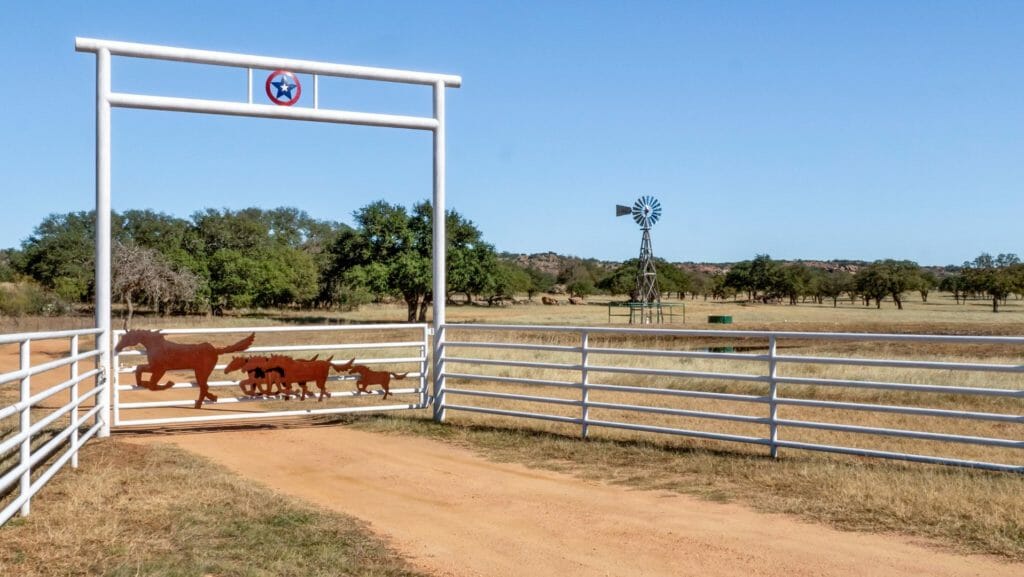 Mason County Horse Ranch for Sale in Pontotoc, TX 111.35 AC Longhorn