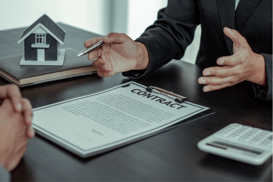 What Are Contractual Deadlines in a Real Estate Offer?