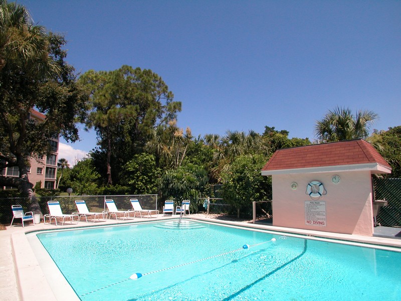 Bay Tree Club Condos For Sale on Siesta Key Sarasota FL Real Estate