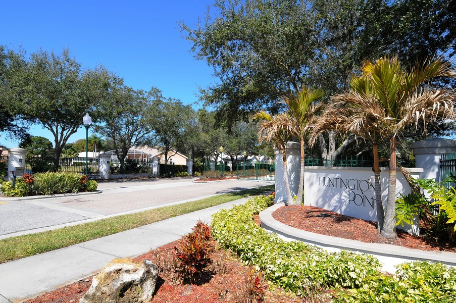 Huntington Pointe Homes for Sale in Palmer Ranch Sarasota FL Real Estate