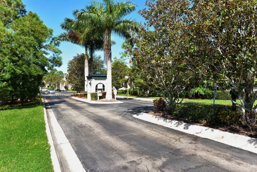 Pinestone Condos for Sale in Palmer Ranch Sarasota FL Real Estate