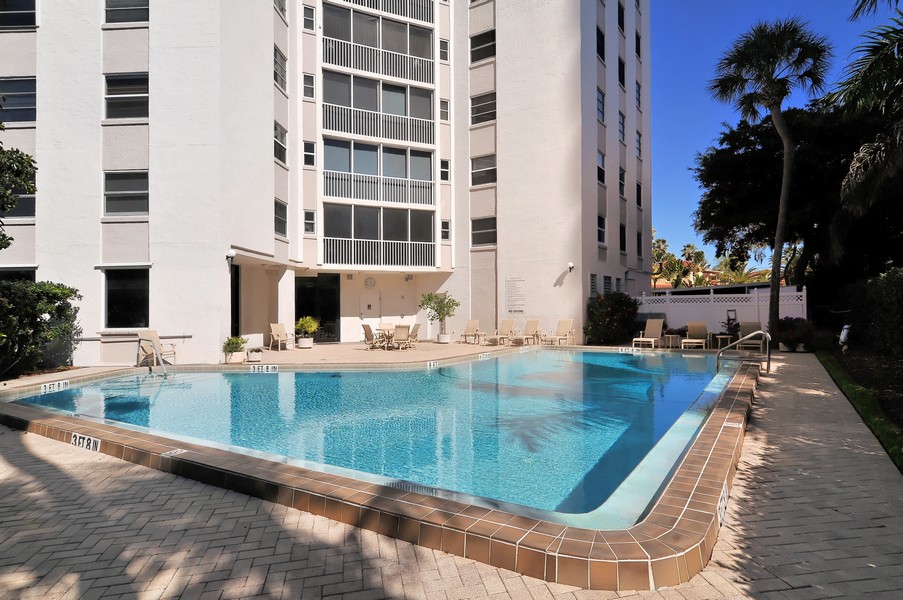 Regency House Condos for sale 435 Gulfstream Ave Sarasota 34236