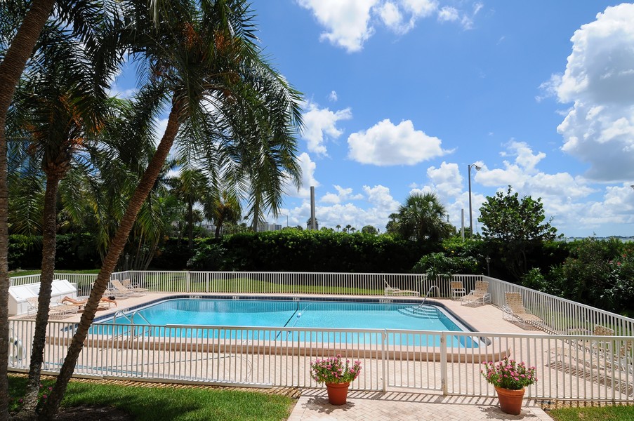 One Watergate Condos for sale 1111 Gulfstream Ave Sarasota 34236