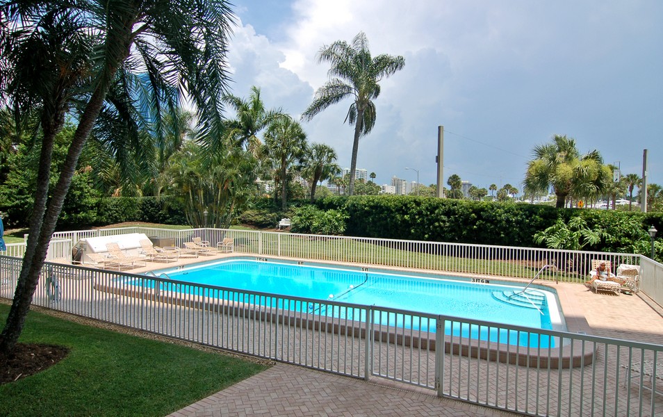 One Watergate Condos for sale 1111 Gulfstream Ave Sarasota 34236