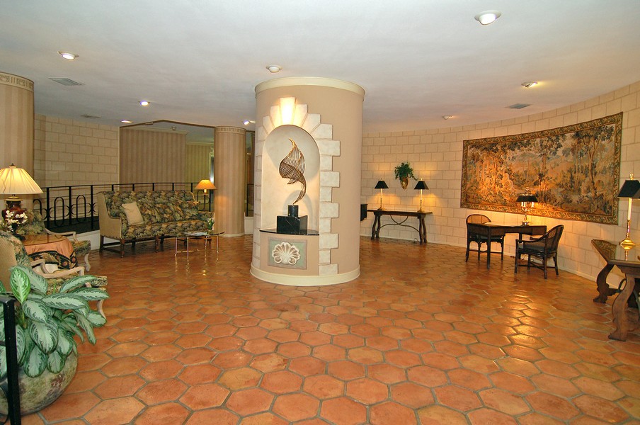 One Watergate Condos for sale 1111 Gulfstream Ave Sarasota 34236