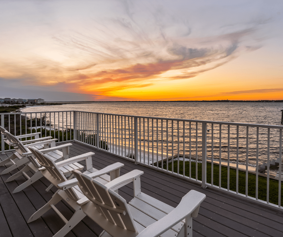 Experience the Ultimate Waterfront Lifestyle Luxury Home in Navarre Beach,Panhandle Florida