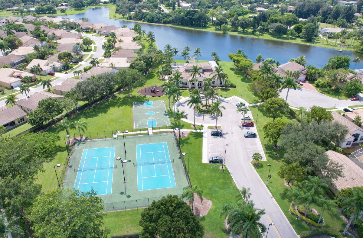Verona Lakes Real Estate and Homes for Sale in Verona Lakes